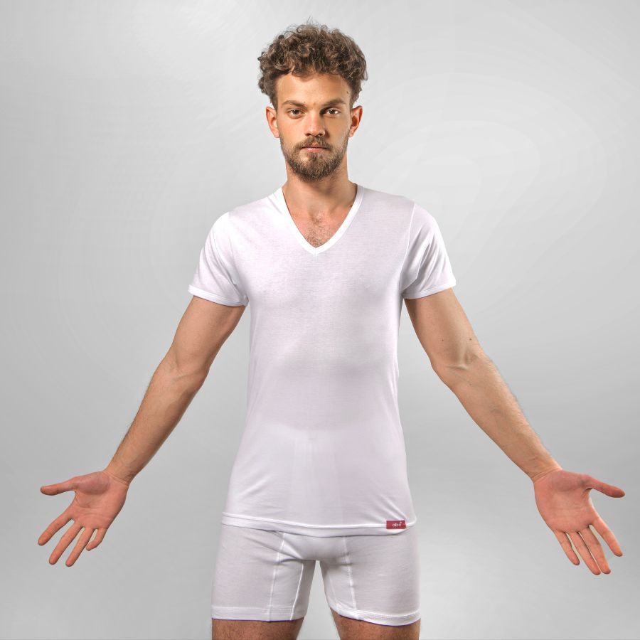 Unterhemden baumwolle in weiss | v-ausschnitt für herren | Cotton Majesty | rule your comfort | Frontbild