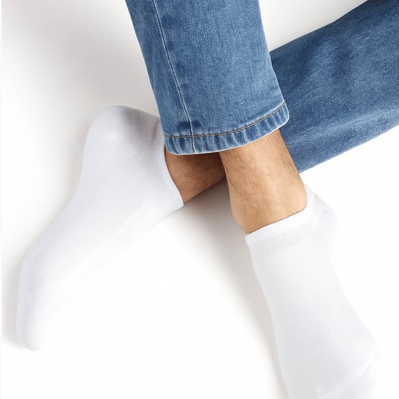 Second Skin – 3er-Pack weiße Sneaker Herrensocken aus Baumwolle von Cotton Majesty für unsichtbaren Komfort